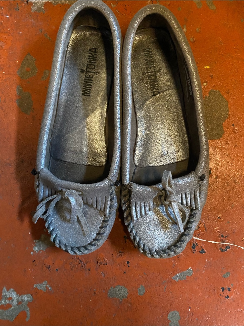 Minnetonka Silver Metallic Moccasin Flats
